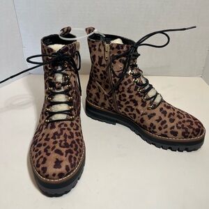 Women’s Naomi Leopard Hiker Boots 6.5 Medium Fur Lace Up Gold Accents